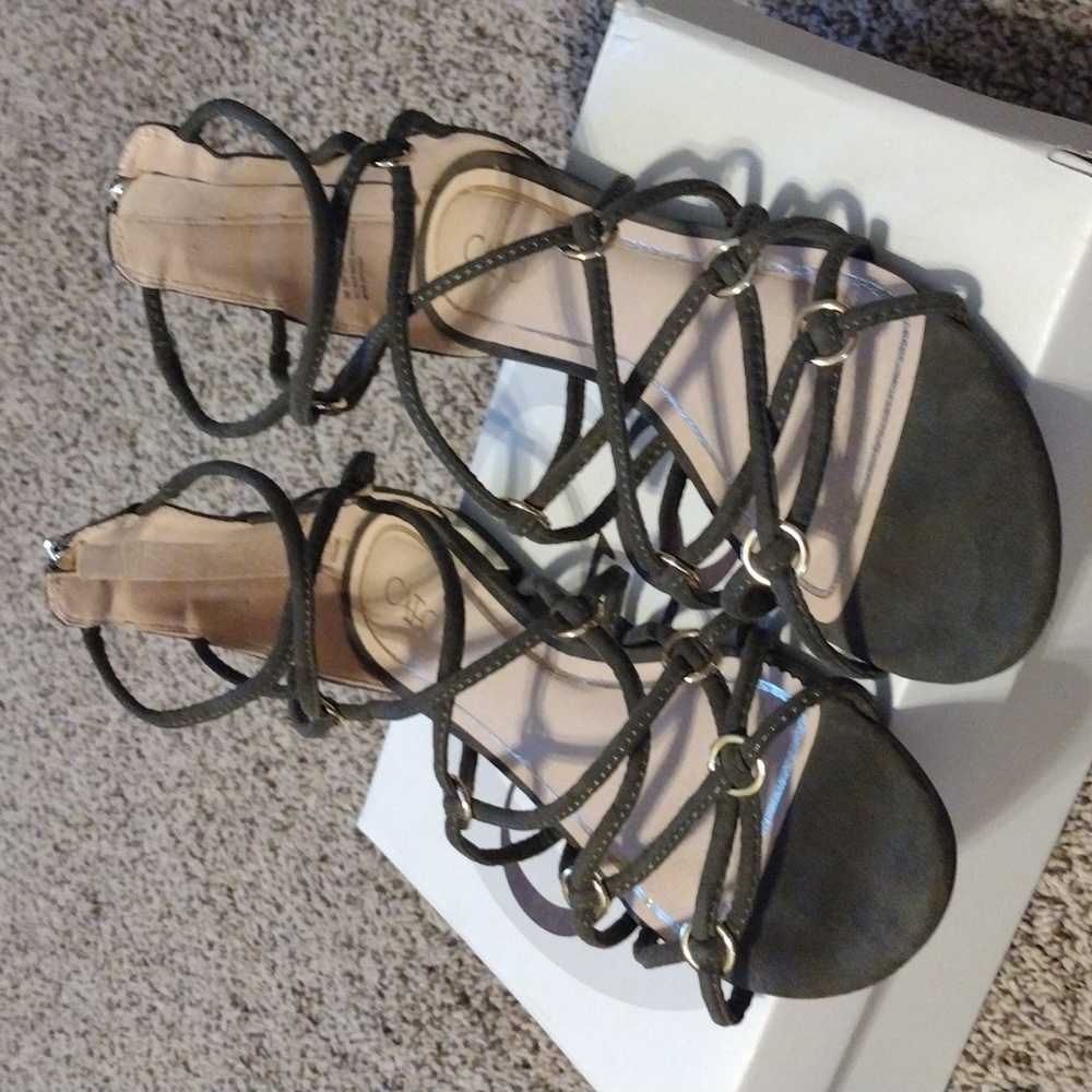 Cato strappy women's shoes size 9W